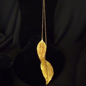 18K Gold Lariat Necklace